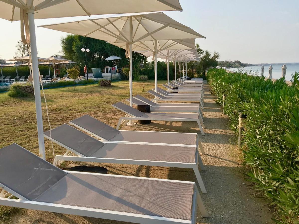 Kassandra Mare Hotel Nea Poteidaia Exterior foto
