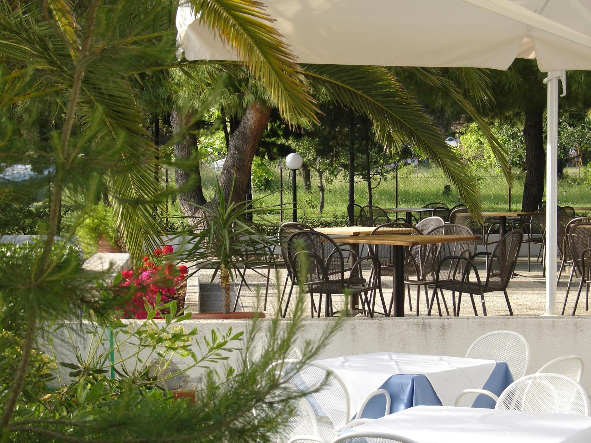 Kassandra Mare Hotel Nea Poteidaia Exterior foto